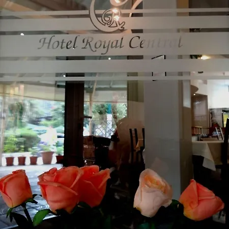 Royal 3*